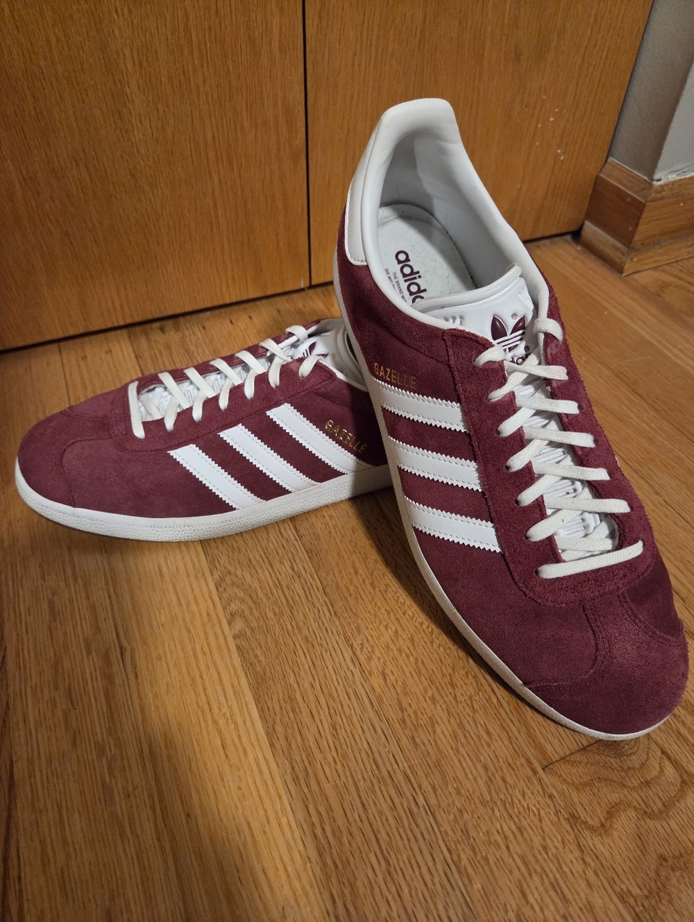Adidas Gazelle Men’s Suede Sneakers - Burgundy / White - Size 12.5